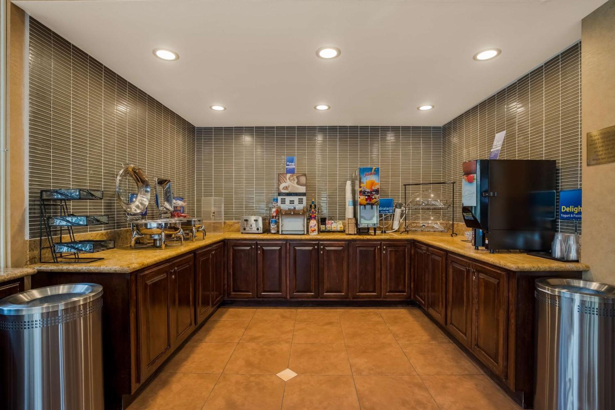 Best Western Diamond Bar Hotel y Suites Exterior foto